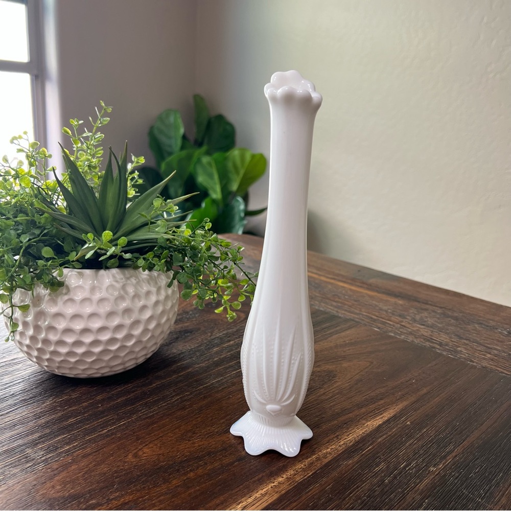 Fenton Agave Cactus Bud Swung Vase footed white milk glass Desert style